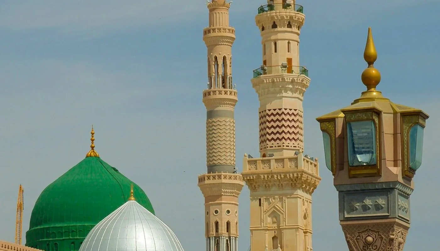 Masjid an-Nabawi in Madinah for umrah packages uk with Hoorain Travels