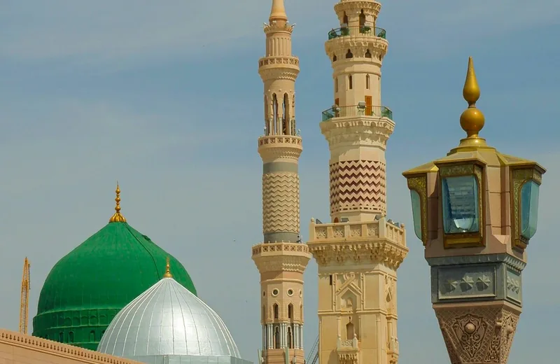 Green Dome of Masjid an-Nabawi for luxury umrah packages from Hoorain Travels UK